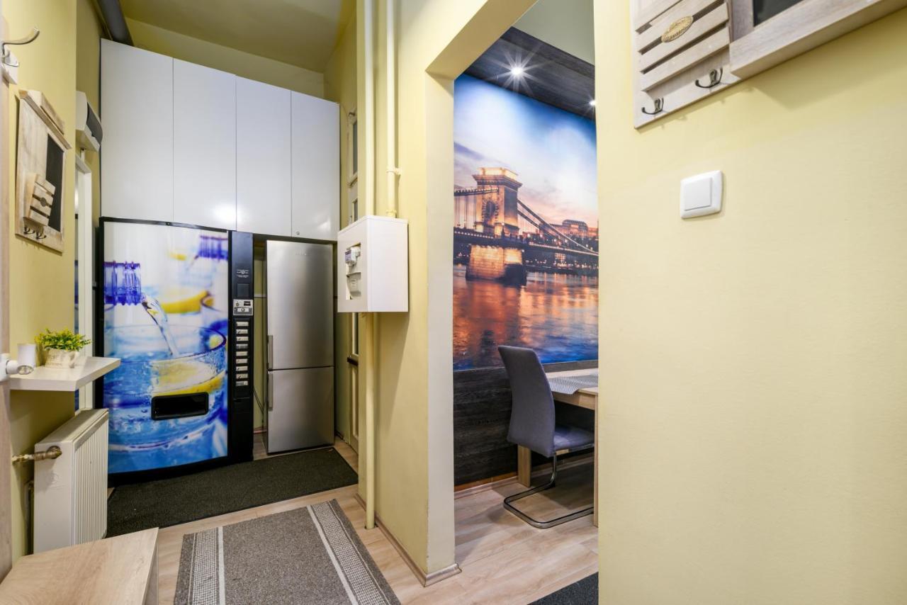 Downtown Deluxe-Two Bedroom Apartment With Sauna 부다페스트 외부 사진