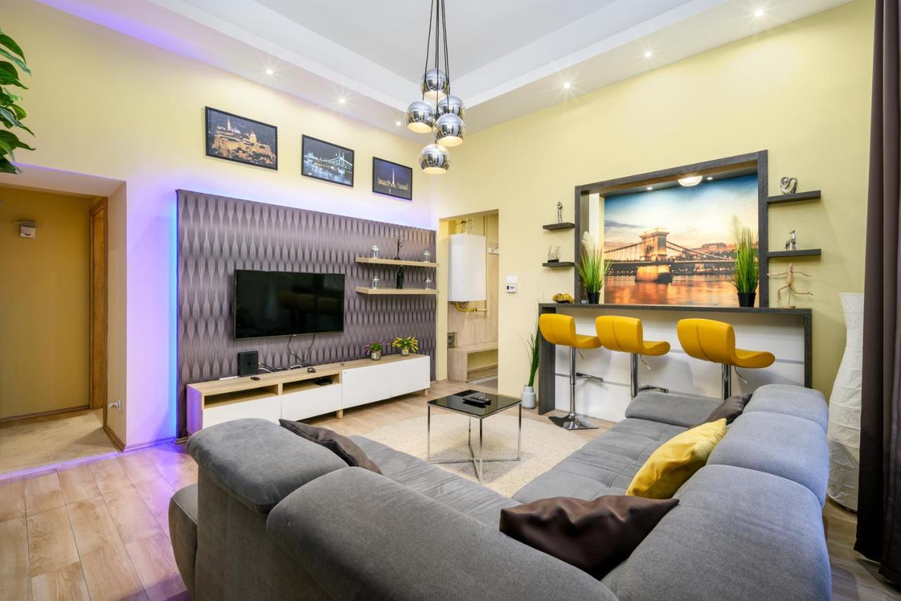 Downtown Deluxe-Two Bedroom Apartment With Sauna 부다페스트 외부 사진