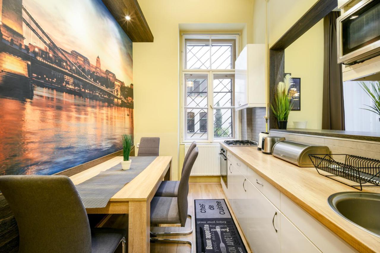 Downtown Deluxe-Two Bedroom Apartment With Sauna 부다페스트 외부 사진